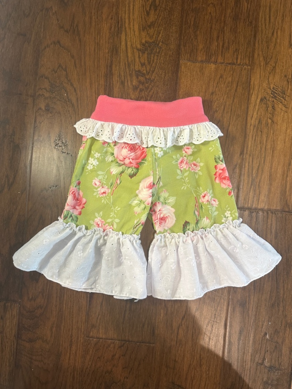 Giggle Moon Floral Ruffle Capri Pants